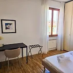 Michelle With Private Parking Apartament