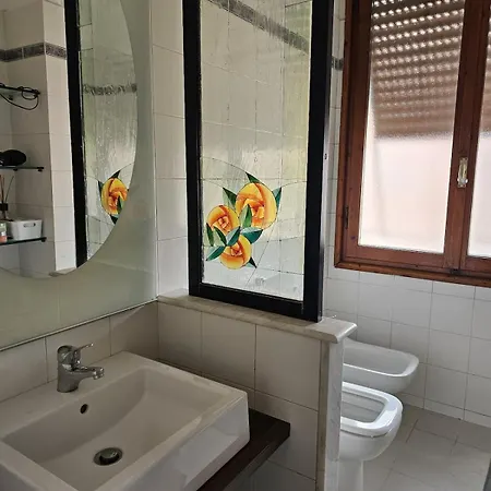 Michelle With Private Parking *