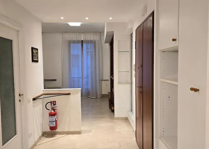 Apartment Michelle With Private Parking La Spezia