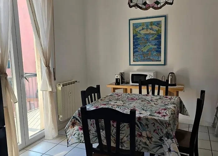 Апартаменты Michelle With Private Parking *