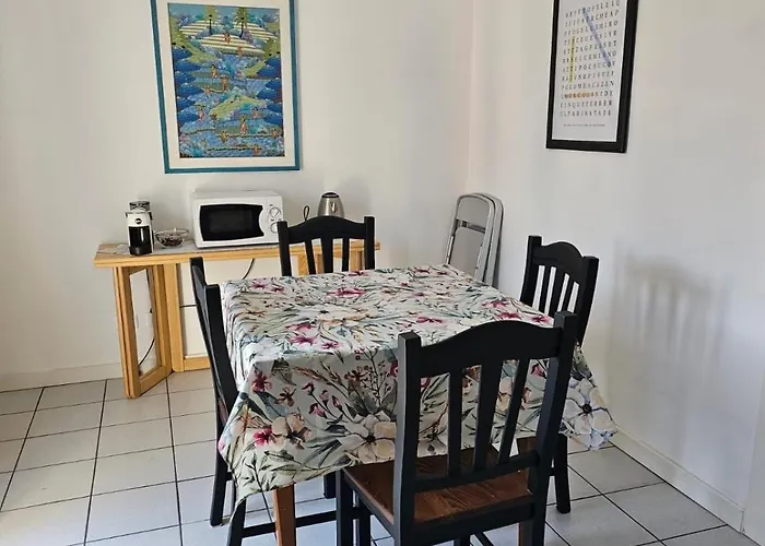 Michelle With Private Parking La Spezia