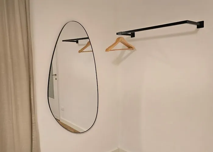 Michelle With Private Parking Apartment *