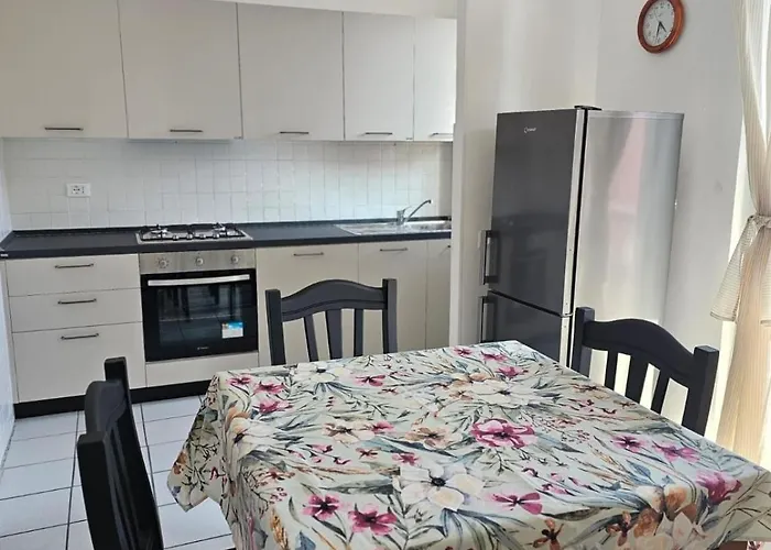 Michelle With Private Parking Apartment La Spezia