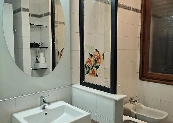 Apartment Michelle With Private Parking La Spezia