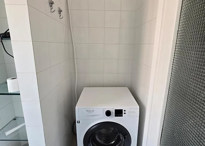 Michelle With Private Parking Апартаменты